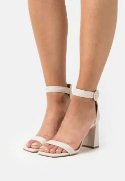 Steve Madden Riveting - Sandalen Met Hoge Hak - Bone